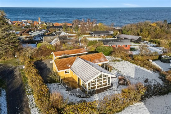 Asteløkken 10 og 1 anden boliger er kommet til salg denne uge i Allinge - se boligerne her.