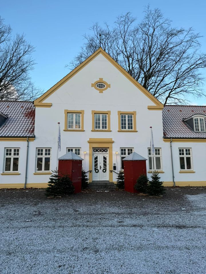 Gimsinghoved byder på udstilling og æbleskiver i frostklædt atmosfære