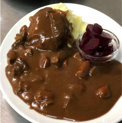 Kiosk & Bistro ved Shell Ekspress Mariagervej tilbyder menu via Wolt og Just Eat fra kl. 11:30