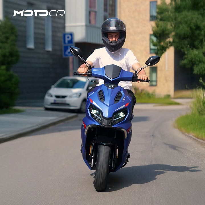 MIDTSJÆLLANDS KNALLERTSERVICE præsenterer MOTOCR R9 - en ny æra inden for knallertkørsel