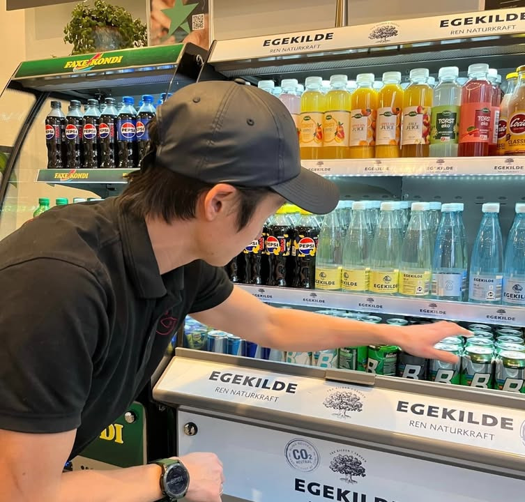 Kylling & Co Holstebro: Nu med fyldt køleskab til tørstige stunder