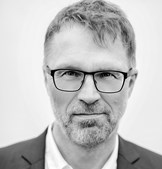 Frygtes Karrusel: En rejse gennem mediernes frygtfremkaldelse