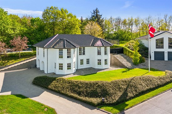 Top 6 over dyreste boliger til salg i Lunderskov. Priser op til 6.800.000 kr