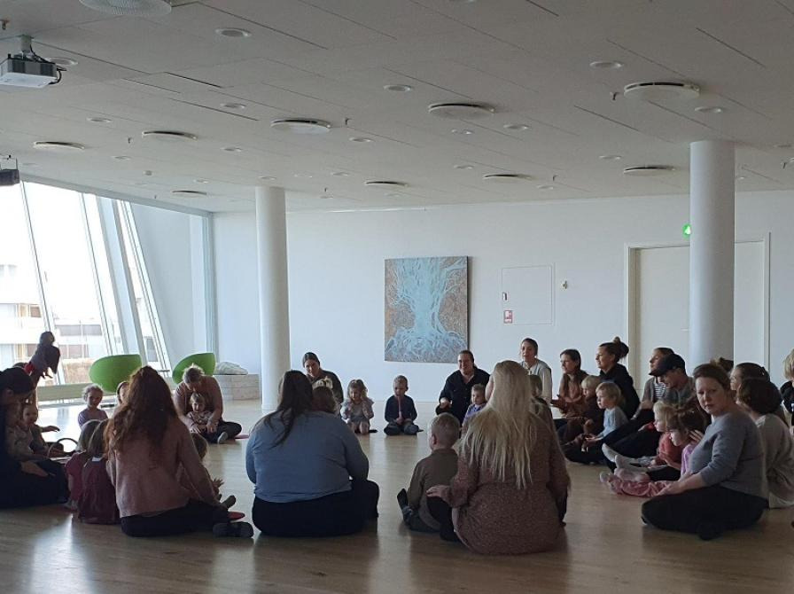 Babyrytmik med Sara Lindhardt på Middelfart Bibliotek