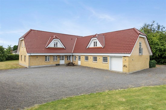 Brunbjergvej 6 og 4 andre boliger er kommet til salg denne uge i Aabenraa - se boligerne her.