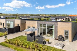 Nyhed fra EDC Støvring: Velindrettet rækkehus på Kronhjorten 160 i Støvring Ådale