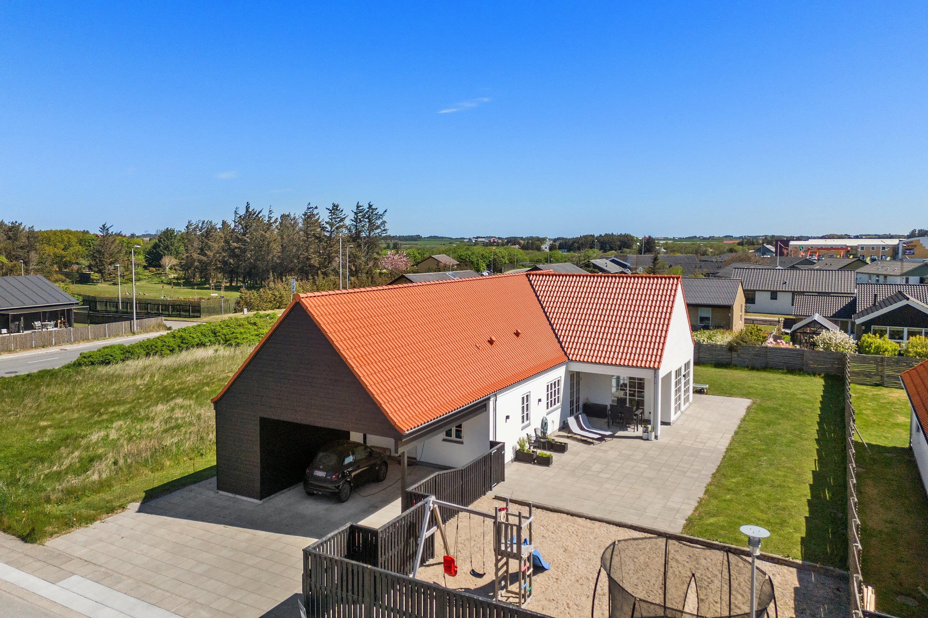 Til salg hos Mæglerhuset Vestkysten I/S: Eksklusiv kvalitetsbolig fra 2022