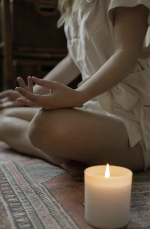 Find julefreden med yoga på Samsø