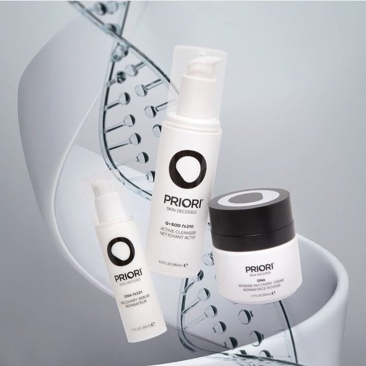 Top Clinic tilbyder hudplejeprodukter fra PRIORI, der tilpasser sig dine behov