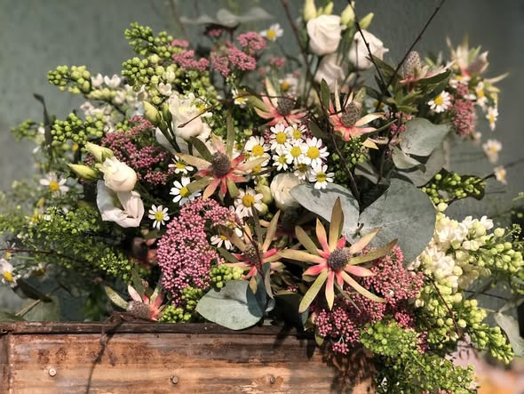 Fynbogården Blomster ApS tilbyder personlig rådgivning til bryllupsblomster