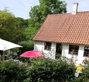 Oplev hyggelige søndage i Beværterhuset i Vintersbølleskoven