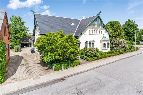 Top 6 over dyreste boliger til salg i Holstebro. Priser op til 12.850.000 kr