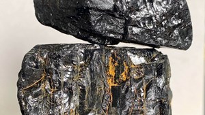 Oplev kunstudstillinger inspireret af Sort Sol og sensommerhimlen på Fanø