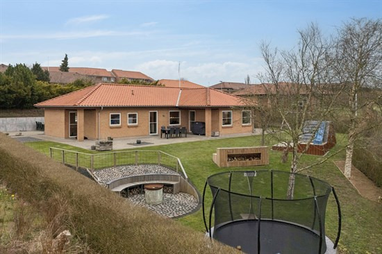 Æblebakken 6 og 4 andre boliger er kommet til salg denne uge i Struer - se boligerne her.
