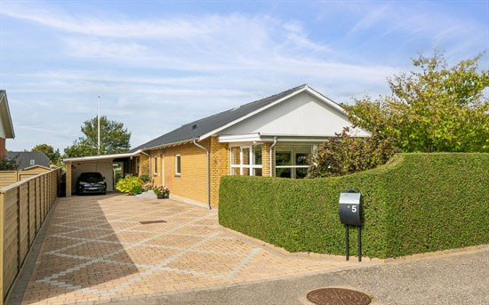 Eksklusiv bolig for 2.395.000 kr er netop kommet til salg i Høng - Se den og de dyreste boliger her