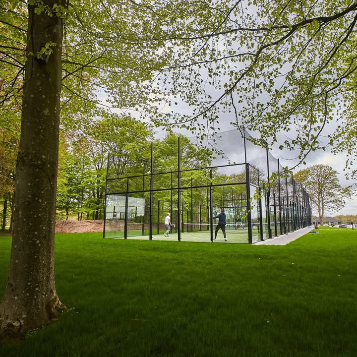 Breinholtgård Golf Klub opfordrer til at nyde solen med en padelkamp