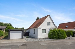 Mæglerhuset annoncerer ny pris for indflytningsklar villa i Tylstrup