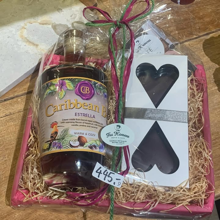 Fru Hansens Butik & Café tilbyder færdigpakkede gavekurve til enhver lejlighed