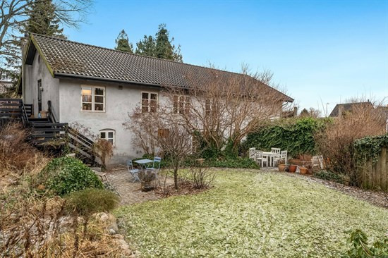 Lystrupvej 45 og 1 anden boliger er kommet til salg denne uge i Slangerup - se boligerne her.