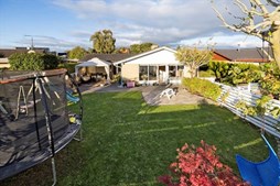 Engvej 76 og 1 anden boliger er kommet til salg denne uge i Ølstykke - se boligerne her.