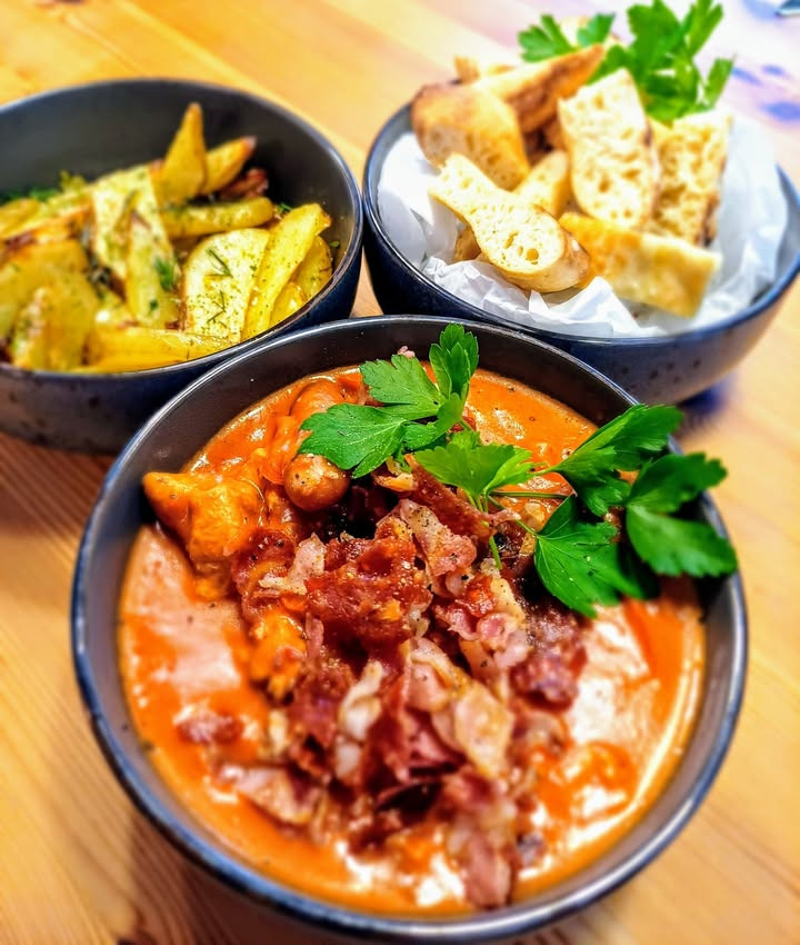 Njordkøkken tilbyder pramdragergryde med surdejsbrød til afhentning tirsdag