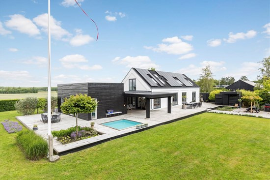 Top 6 over dyreste boliger til salg i Hadsund. Priser op til 7.995.000 kr