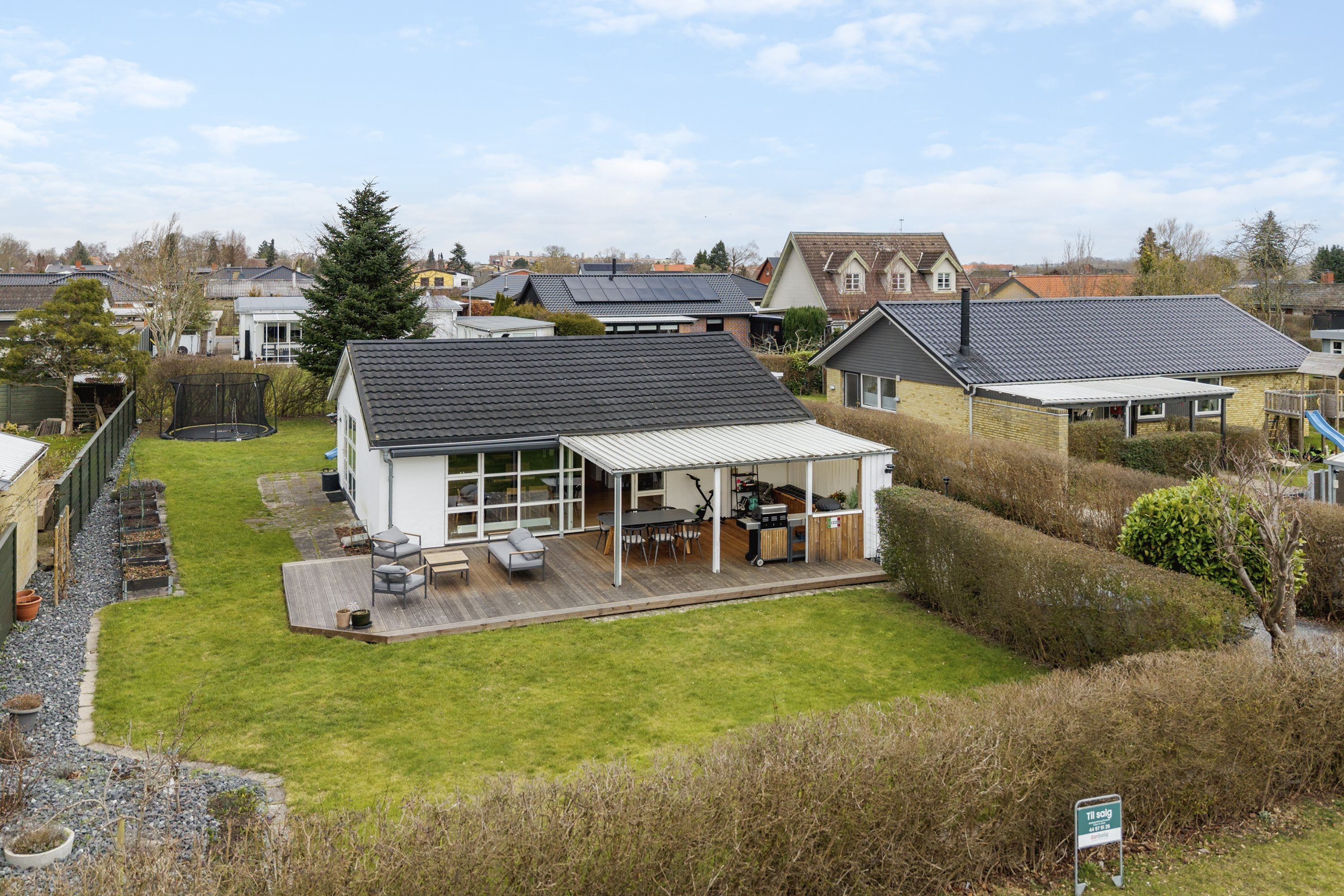 Netop kommet til salg: Hybenvænget 48 en af Skovlundes dyreste adresser