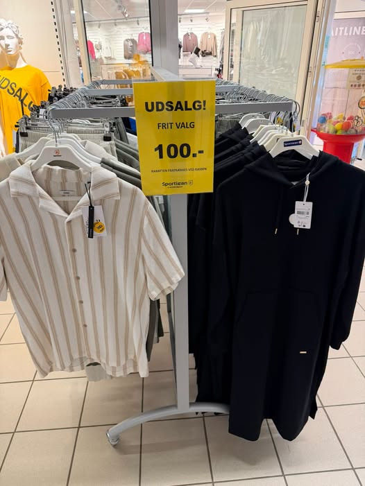 Sportigan Farsø sælger varer på dame- og herrestativ til 100 kr.