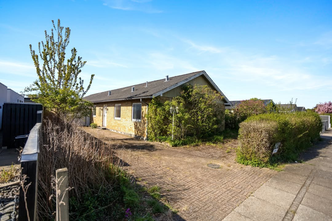 Mæglerhuset Aalborg præsenterer håndværkertilbud i Svenstrup til 1.695.000 kr.