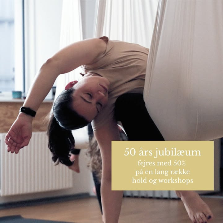 Fokus Folkeoplysning fejrer 50-års jubilæum med rabat på aerial yoga for begyndere