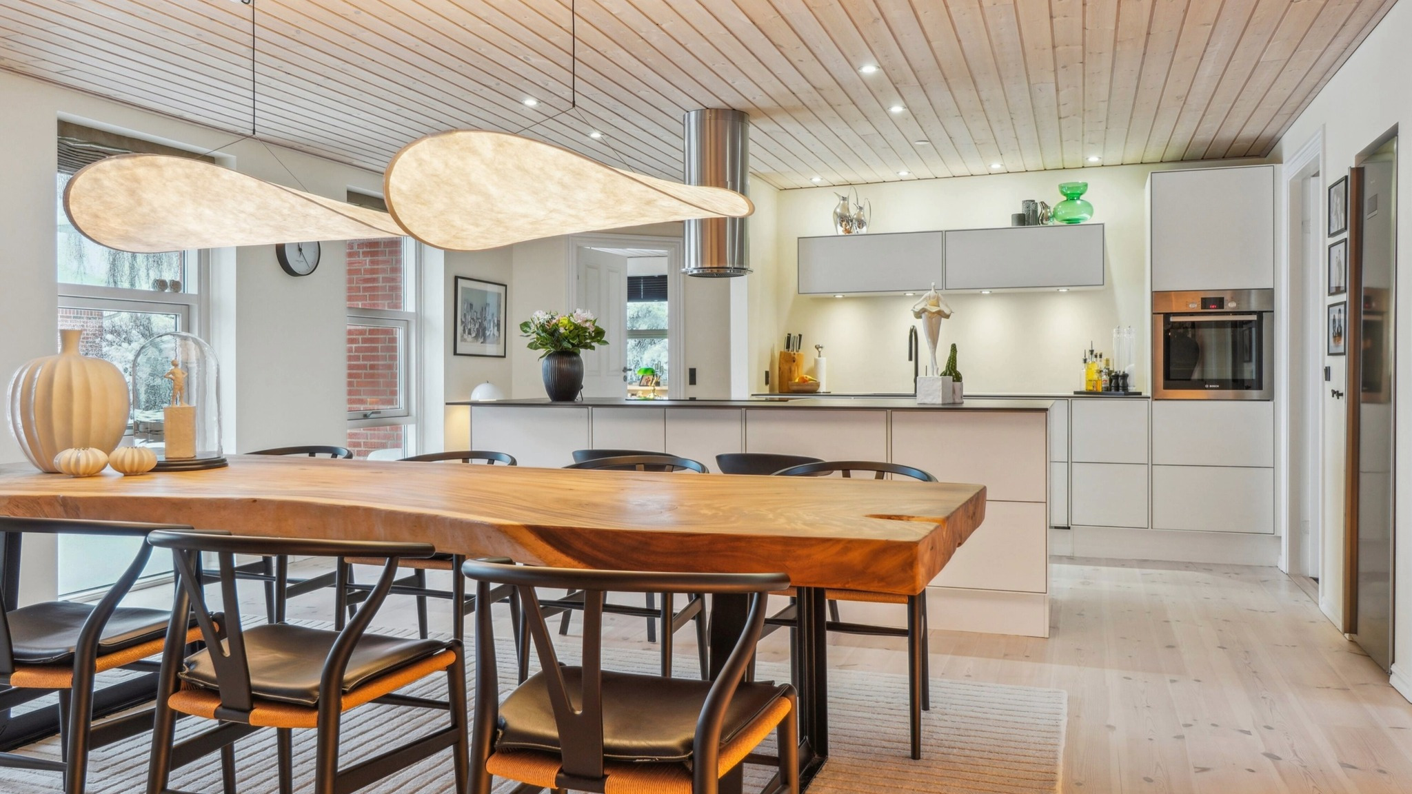 Nyhed fra Ejendomsmæglerfirmaet Thomas Risager A/S: Indflytningsklar villa i attraktivt kvarter i Hjørring