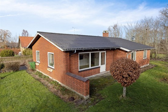 Pris sat ned med 295.000 kr. på Skolevej 13