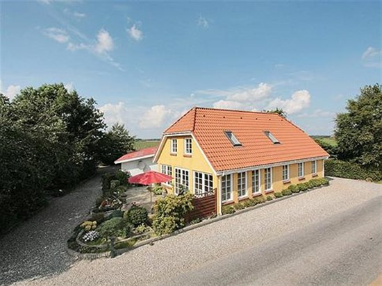 For 995.000 kr Tinghøjvej 2 - Se priserne på de dyreste boliger til salg i Ølgod