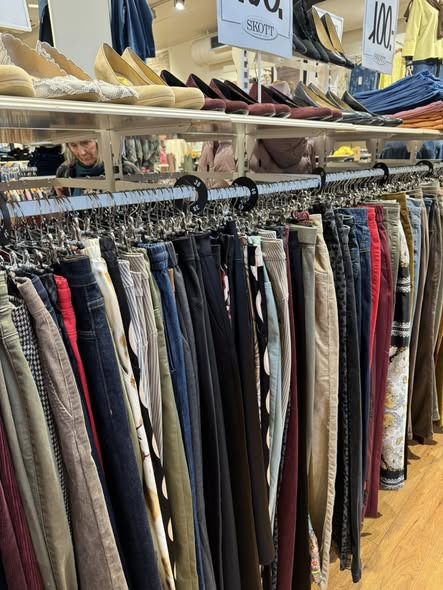 Skott Aalborg sælger de sidste efterårsvarer til 100 kr.