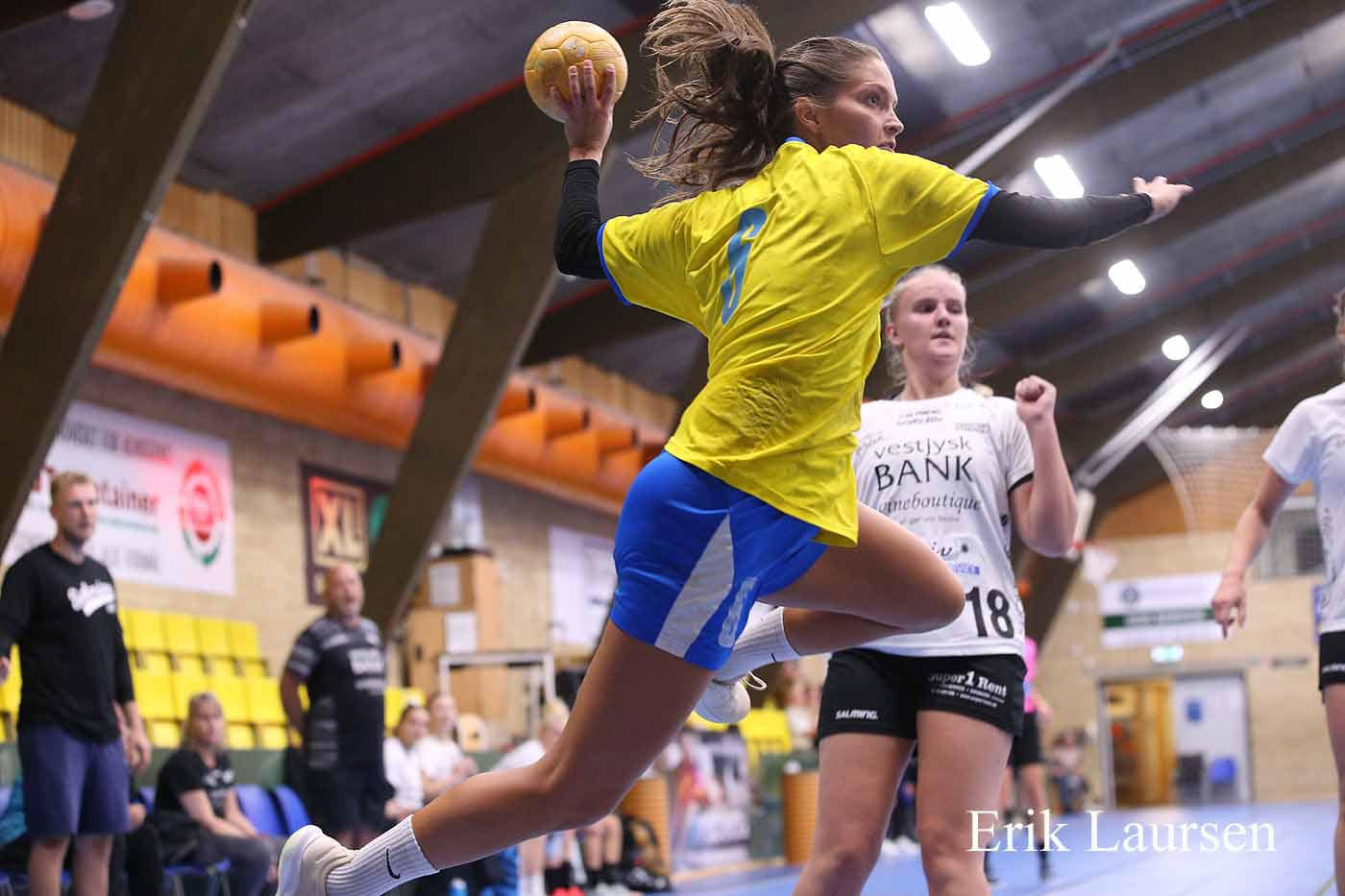 IK Skovbakken holder fast i toppen efter storsejr