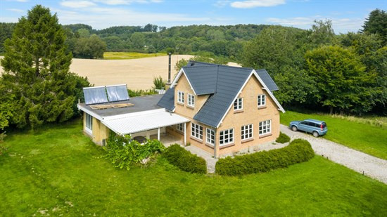 Top 6 over dyreste boliger til salg i Broby. Priser op til 3.495.000 kr