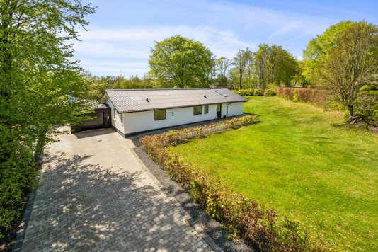 Til salg hos Nybolig Skive I/S: Moderniseret villa i Glyngøre