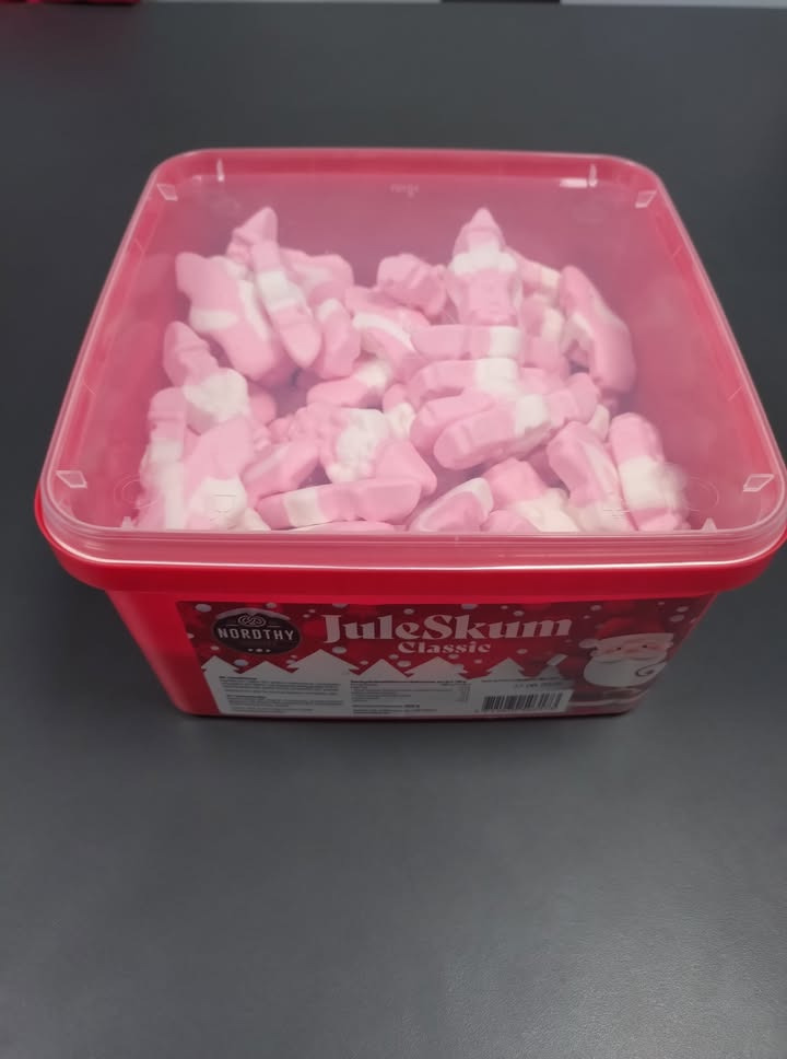 Gør klar til skumfest hos Løvbjerg Frederikshavn: 800 gram juleskum til 59,99