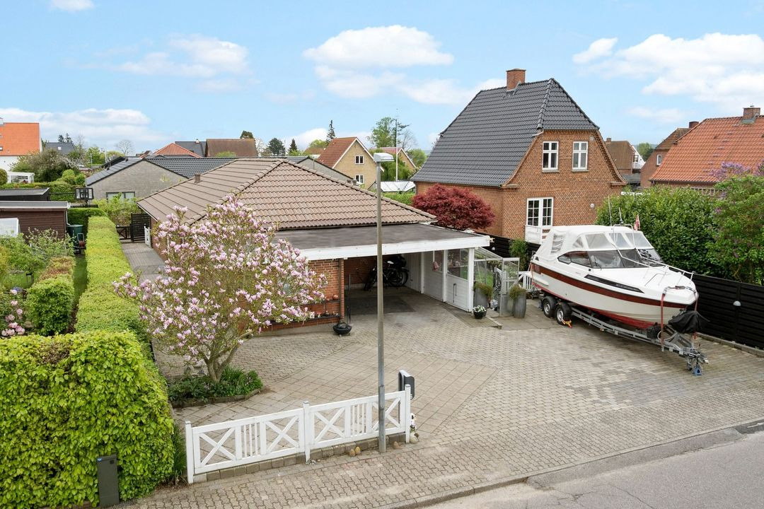 Danbolig Fredericia inviterer til åbent hus på indbydende etplansvilla ved kysten