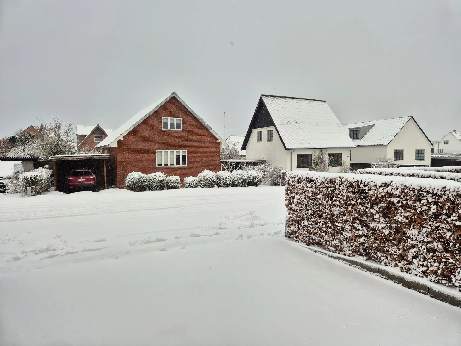 Sådan prioriterer Brønderslev Kommune snerydningen: Hovedveje og stier først – boligveje må ofte vente