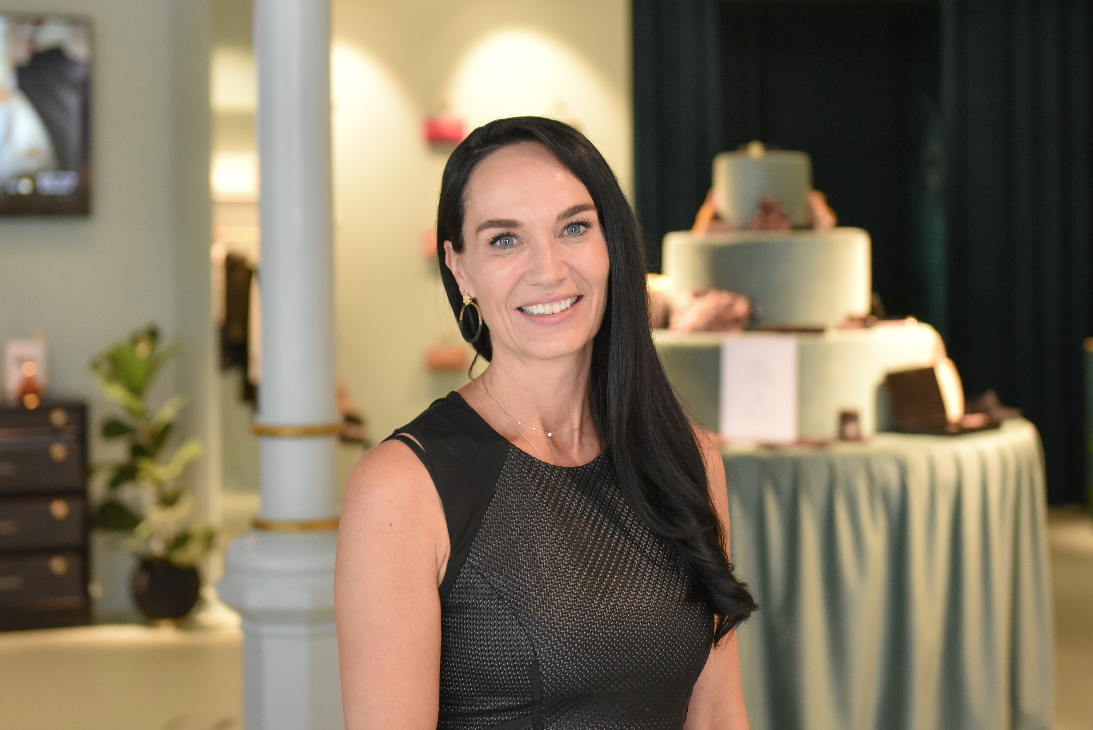 Verdens ældste handskemager er klar til besøg af H.M. Dronningen