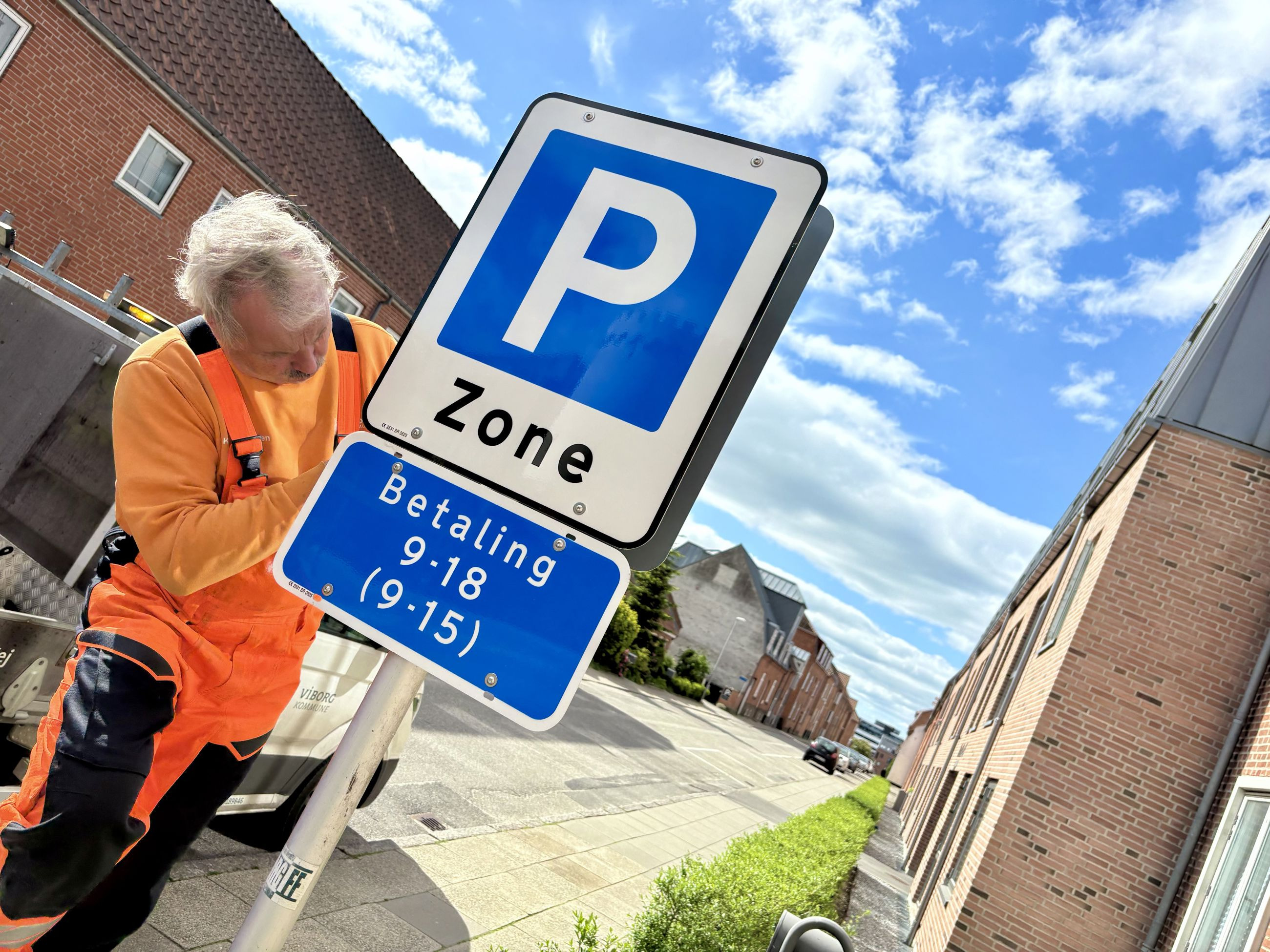 Viborg midtby introducerer betalt parkering i 2025 for bedre pladsadgang