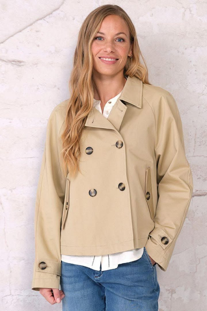 Rosengreen tilbyder smart trenchcoat til nedsat pris
