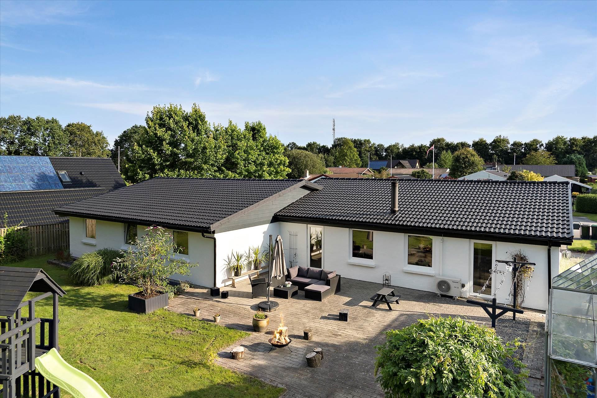 Drømmer du om luksus? For 1,6  mio. kroner er Jægerskoven 42 kommet til salg - Se den og de dyreste boliger til salg her