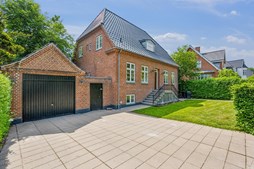 Flot og velholdt murermestervilla centralt i Aalborg hos Ejendomsmæglerne Hansen & Thoft