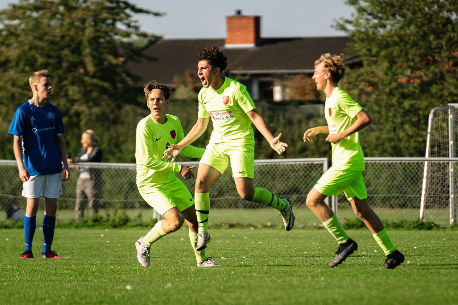 Ishøj IF vinder dramatisk kamp mod Værløse BK: Sene mål og strafferedning sikrer sejr