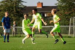 Ishøj IF vinder dramatisk kamp mod Værløse BK: Sene mål og strafferedning sikrer sejr