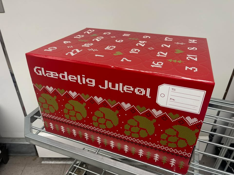 Vind en øl-julekalender fra REMA 1000 Nykøbing Mors: Tag din makker og deltag i konkurrencen inden i morgen kl. 16