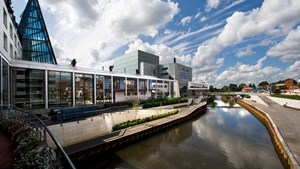 Danmarks Indsamling og jubilæumsbyen Holstebro sætter fokus på verdens sultne børn