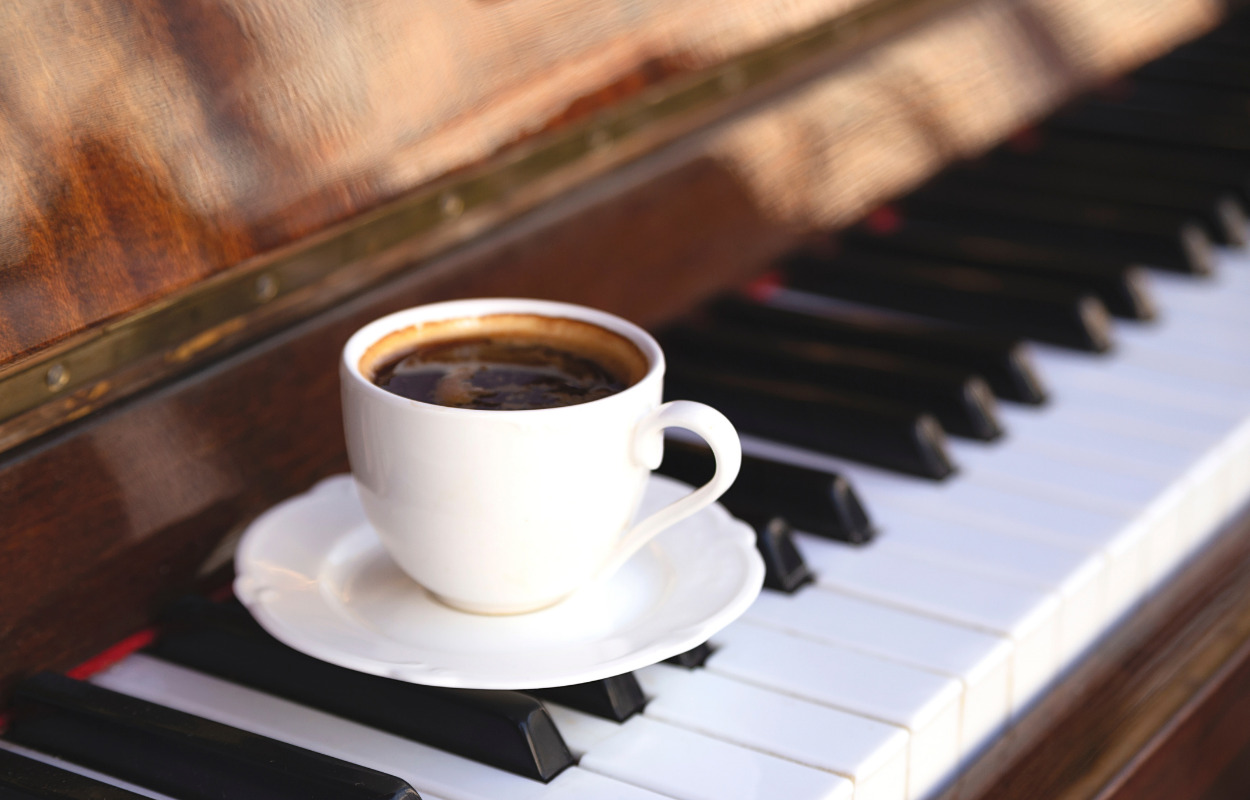 Tag med til fællessang på Hovedbiblioteket i Skive